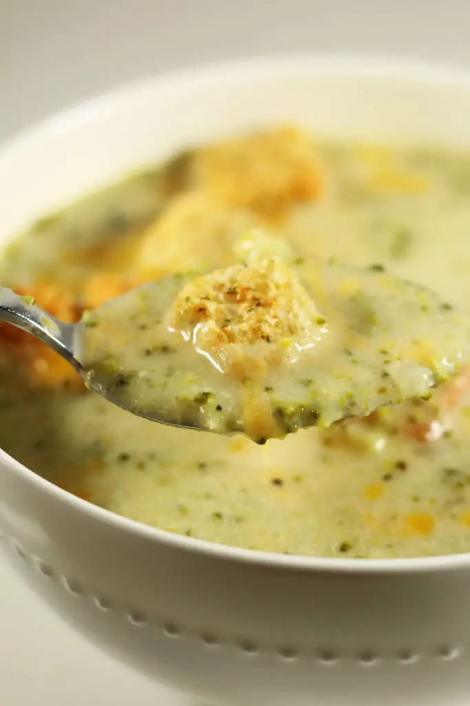 Instant Pot Broccoli soup