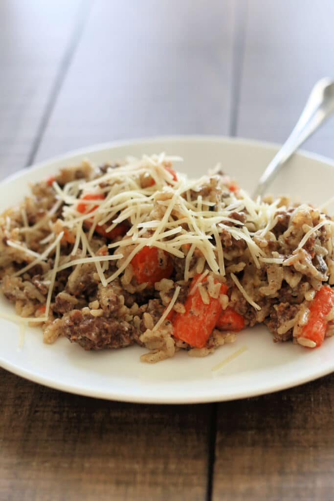Instant Pot Cheesy Ground Beef and Rice Casserole