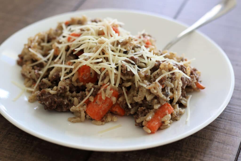 Instant Pot Cheesy Ground Beef and Rice Casserole