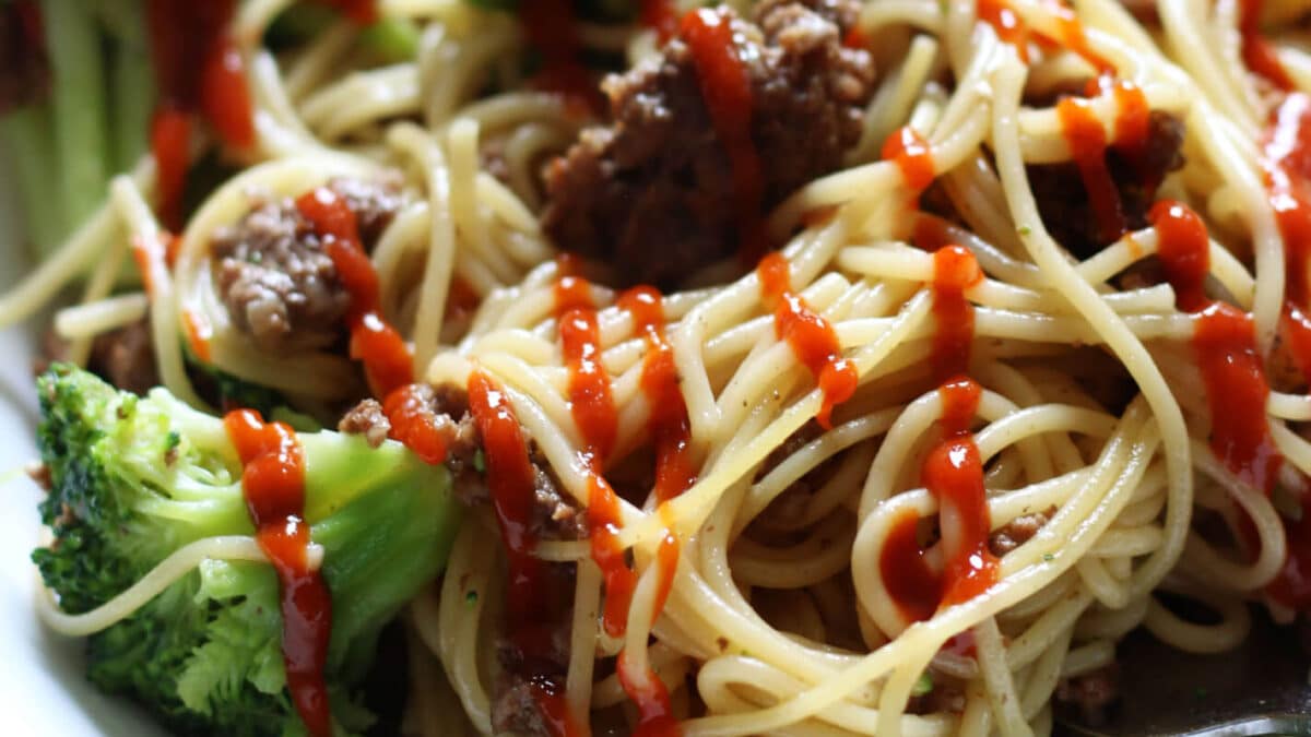 Sticky Beef Noodles
