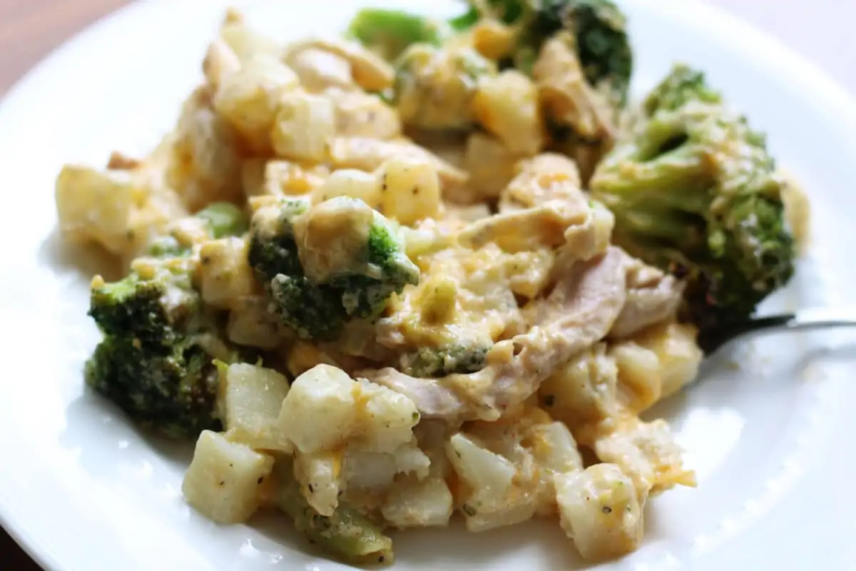 Cheesy Chicken Hashbrown Casserole