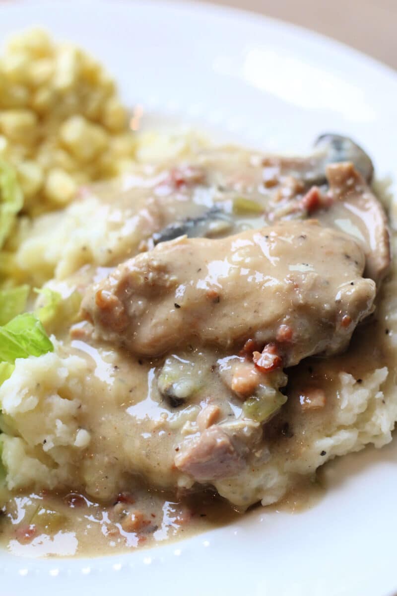 Southern Smothered Chicken