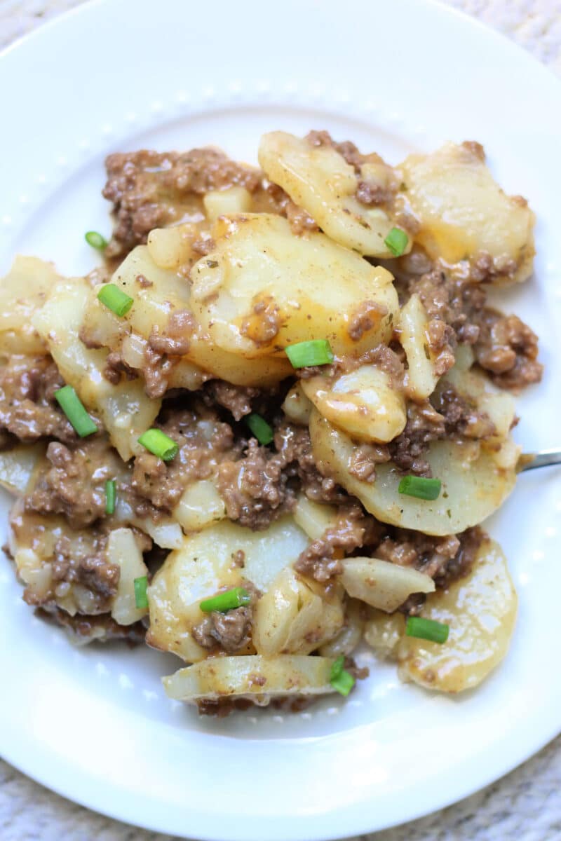4-Ingredient Hamburger Casserole