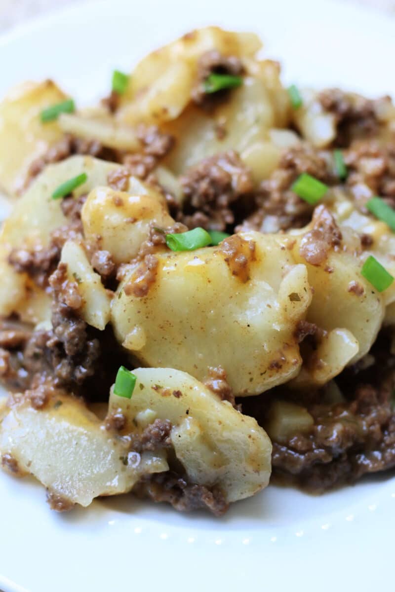 4-Ingredient Hamburger Casserole