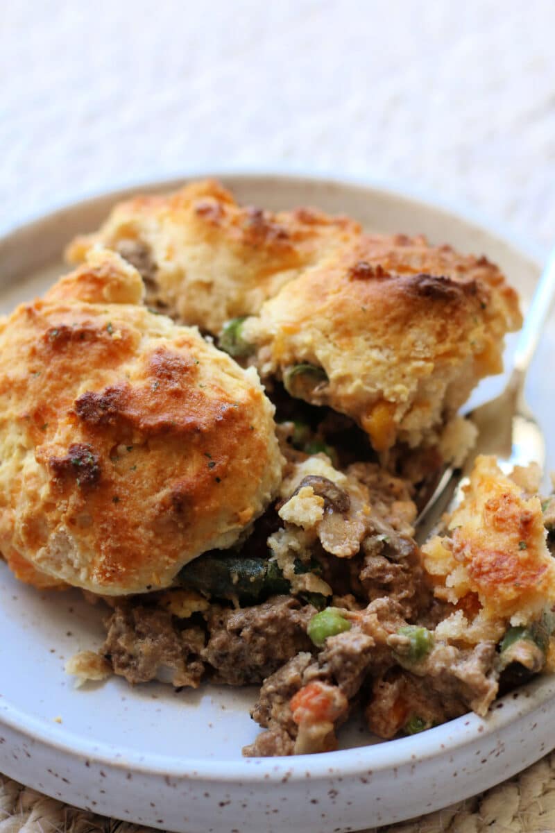 Easy Cheddar Bay Hamburger Casserole
