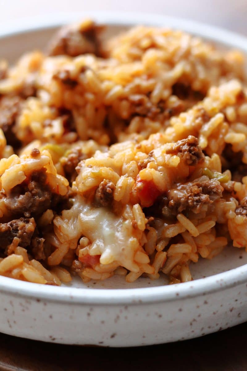 No Fuss 5-Ingredient Ground Beef Casserole--an easy Instant Pot dinner made with ground beef, rice, salsa and pepper jack cheese for a quick, cheesy meal with hardly any prep.