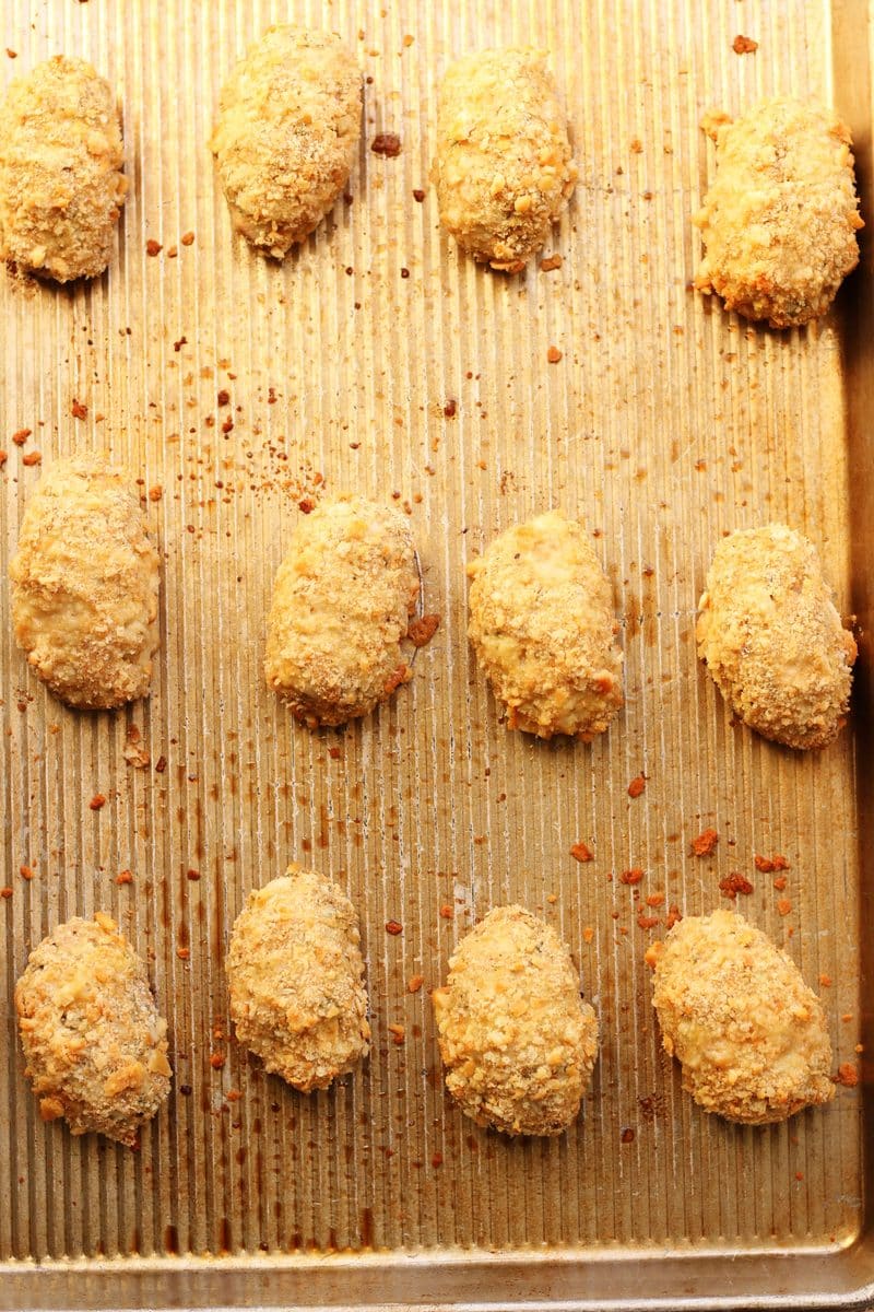 Tender, oval-shaped chicken or beef meatballs coated in buttery Ritz cracker crumbs and baked until golden brown and crispy. This easy dinner recipe is inspired by the traditional Turkish dish Kadınbudu Köfte.
